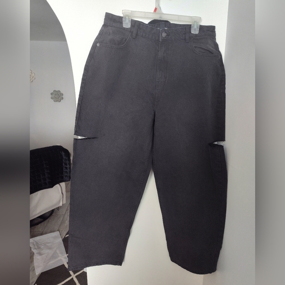 NWT Pretty little thing thigh split boyfriend jeans washed black size 12 - Picture 1 of 2